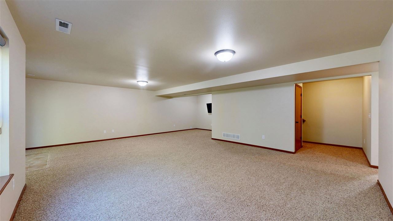 985 Ryan Court Iowa City IA 52246