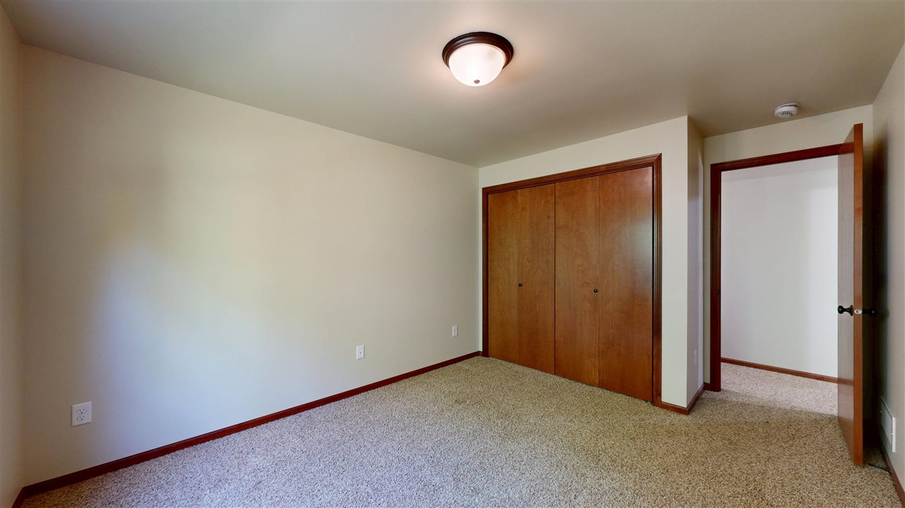 985 Ryan Court Iowa City IA 52246