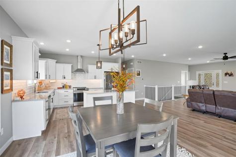 600 Majestic Oak Ridge Solon IA 52333