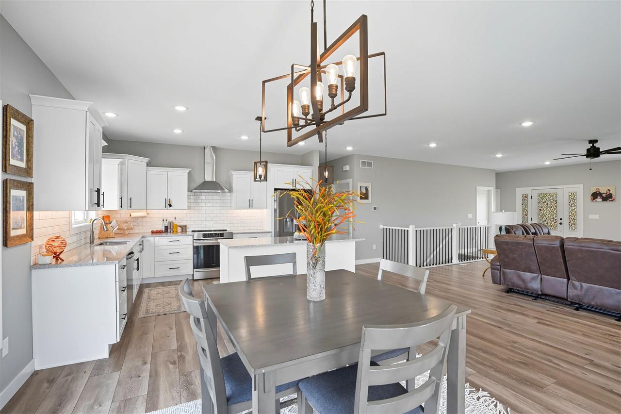 600 Majestic Oak Ridge Solon IA 52333