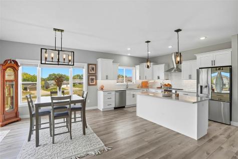 600 Majestic Oak Ridge Solon IA 52333