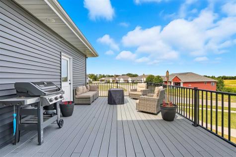 600 Majestic Oak Ridge Solon IA 52333