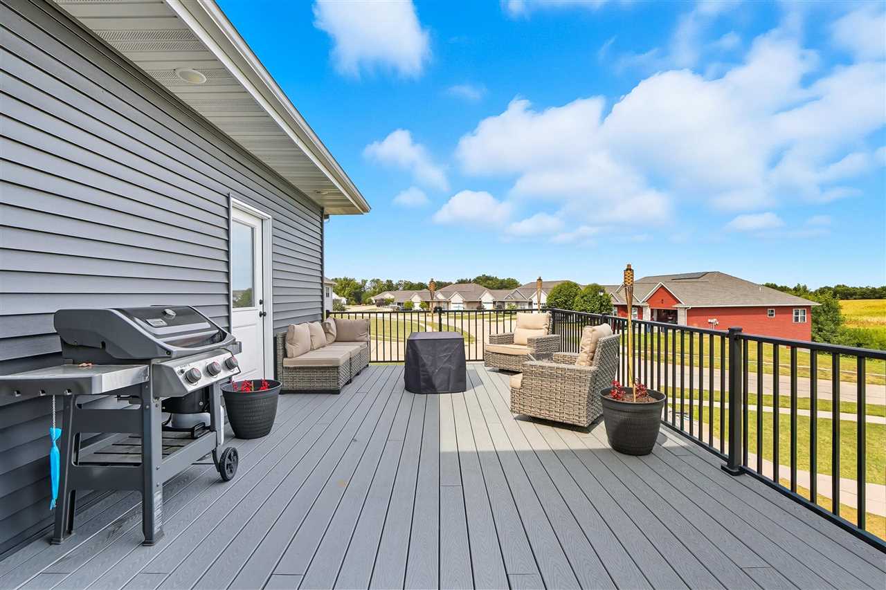600 Majestic Oak Ridge Solon IA 52333