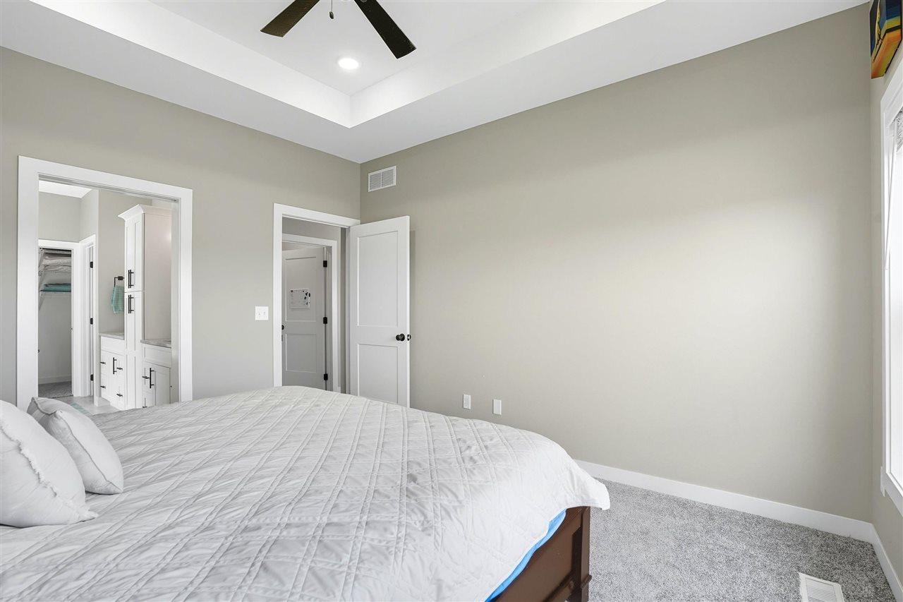 600 Majestic Oak Ridge Solon IA 52333