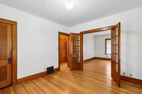 708 Grant Street Iowa City IA 52240