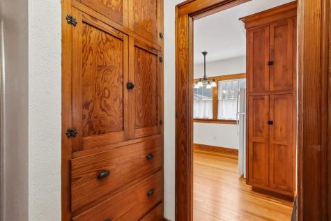 708 Grant Street Iowa City IA 52240