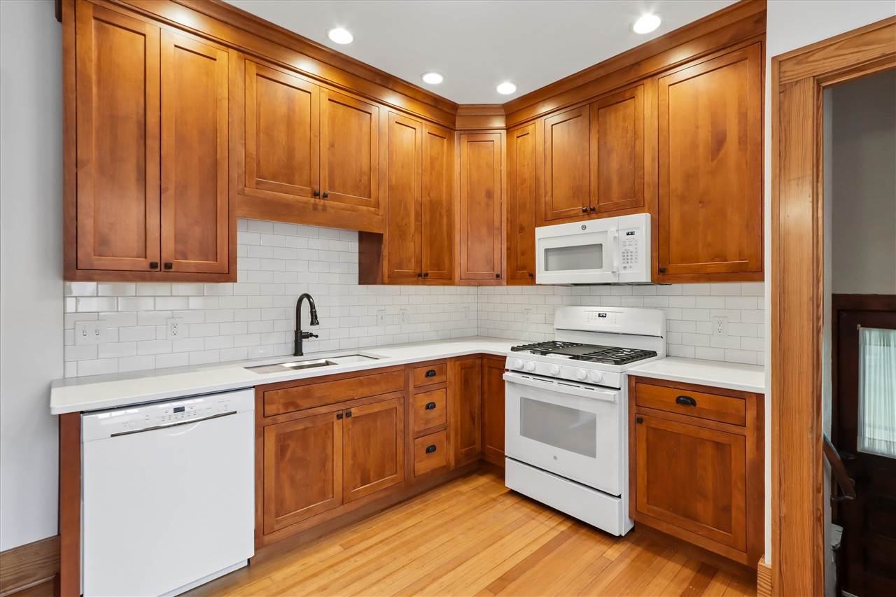 708 Grant Street Iowa City IA 52240