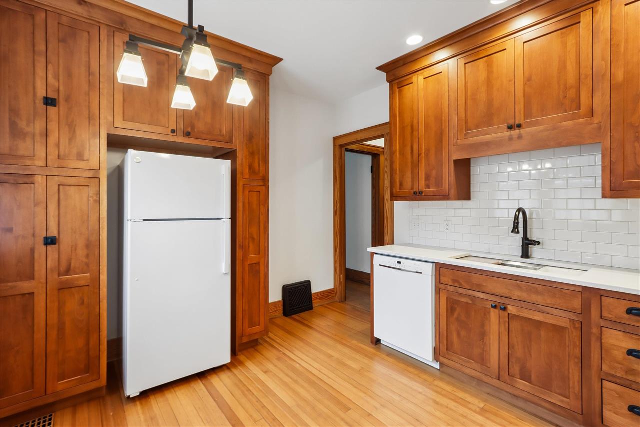 708 Grant Street Iowa City IA 52240