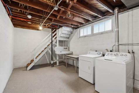 708 Grant Street Iowa City IA 52240