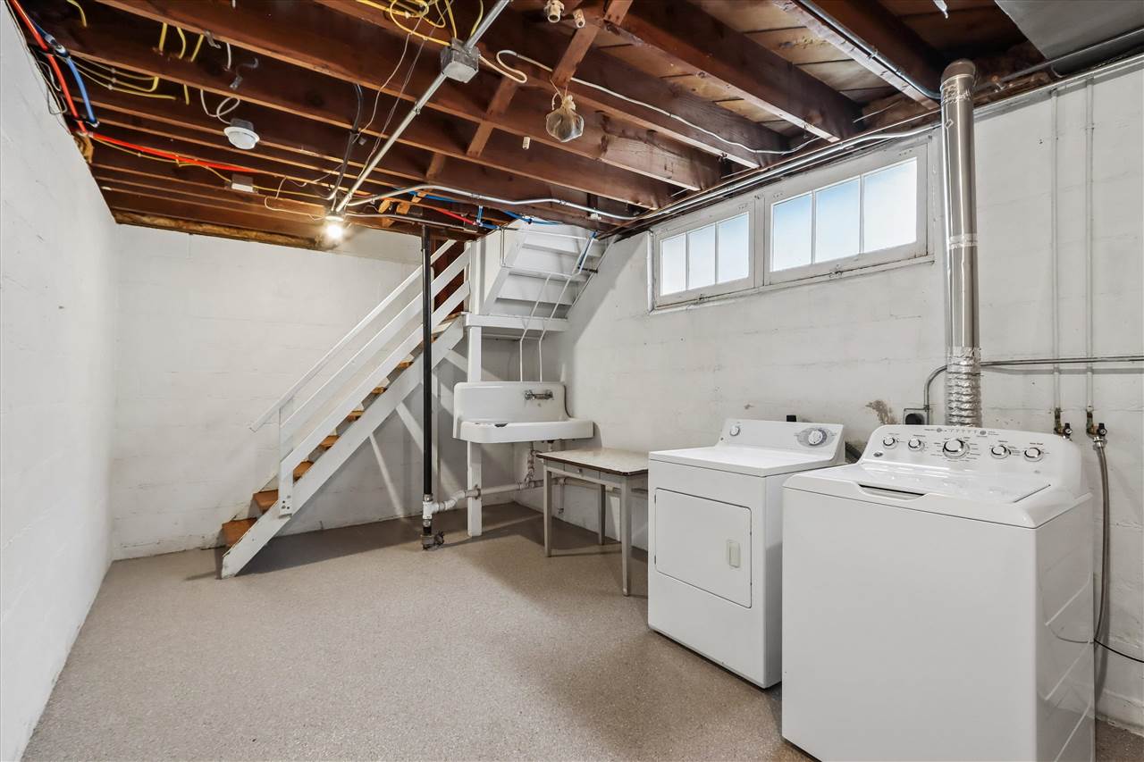 708 Grant Street Iowa City IA 52240