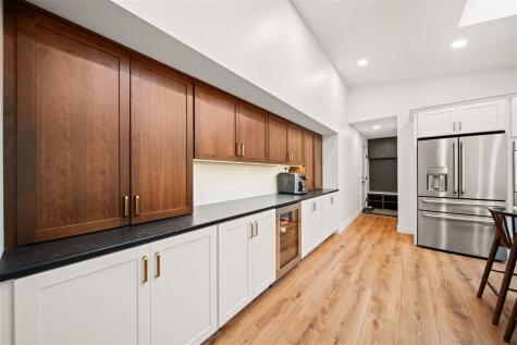 1792 NE Thorncrest Court Solon IA 52333
