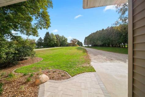1792 NE Thorncrest Court Solon IA 52333