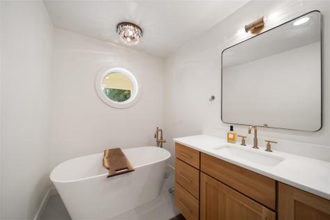 1792 NE Thorncrest Court Solon IA 52333