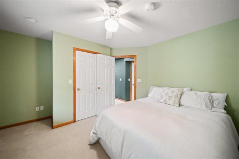 1792 NE Thorncrest Court Solon IA 52333
