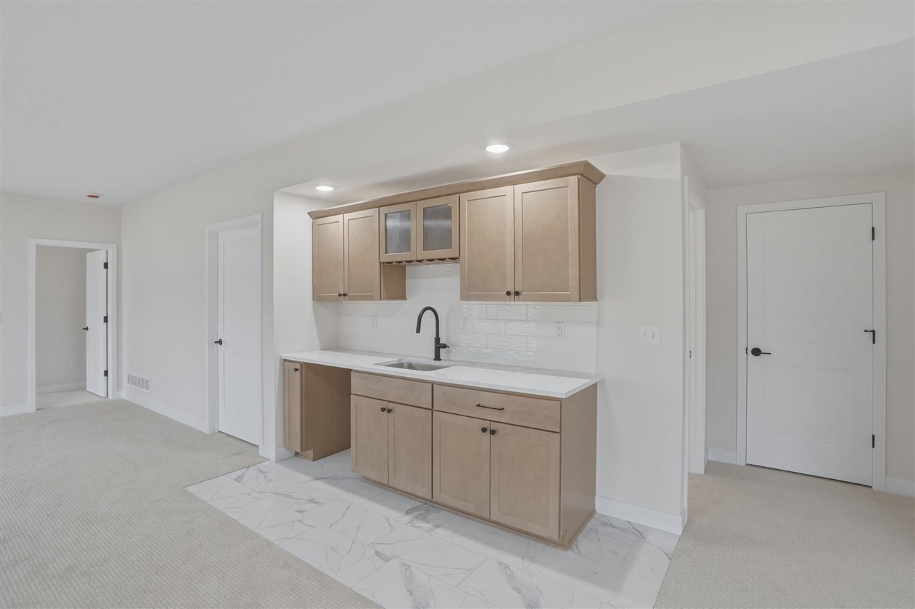 892 Silver Lane Iowa City IA 52245