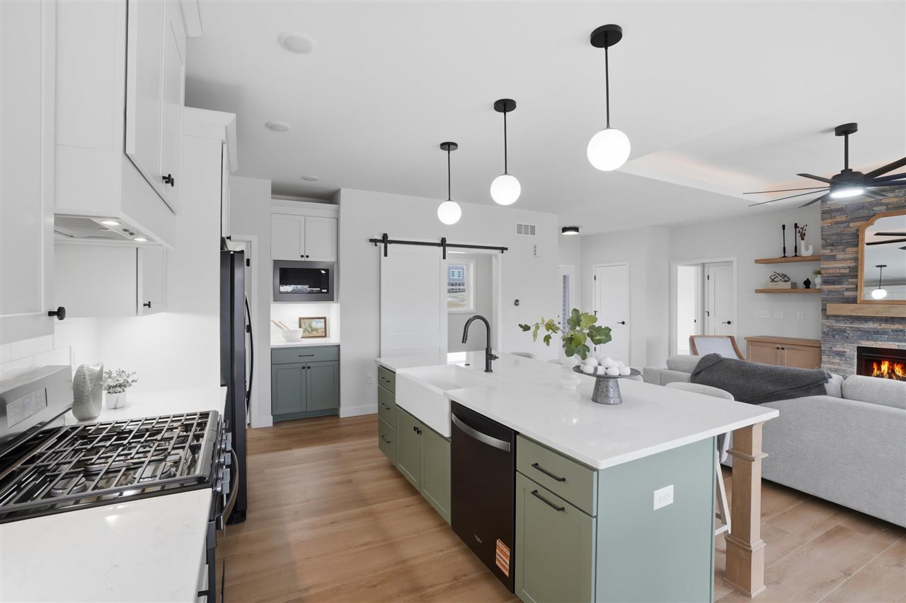 892 Silver Lane Iowa City IA 52245