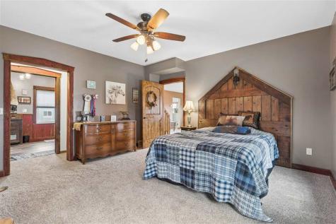 1317 68th Street Keystone IA 52249