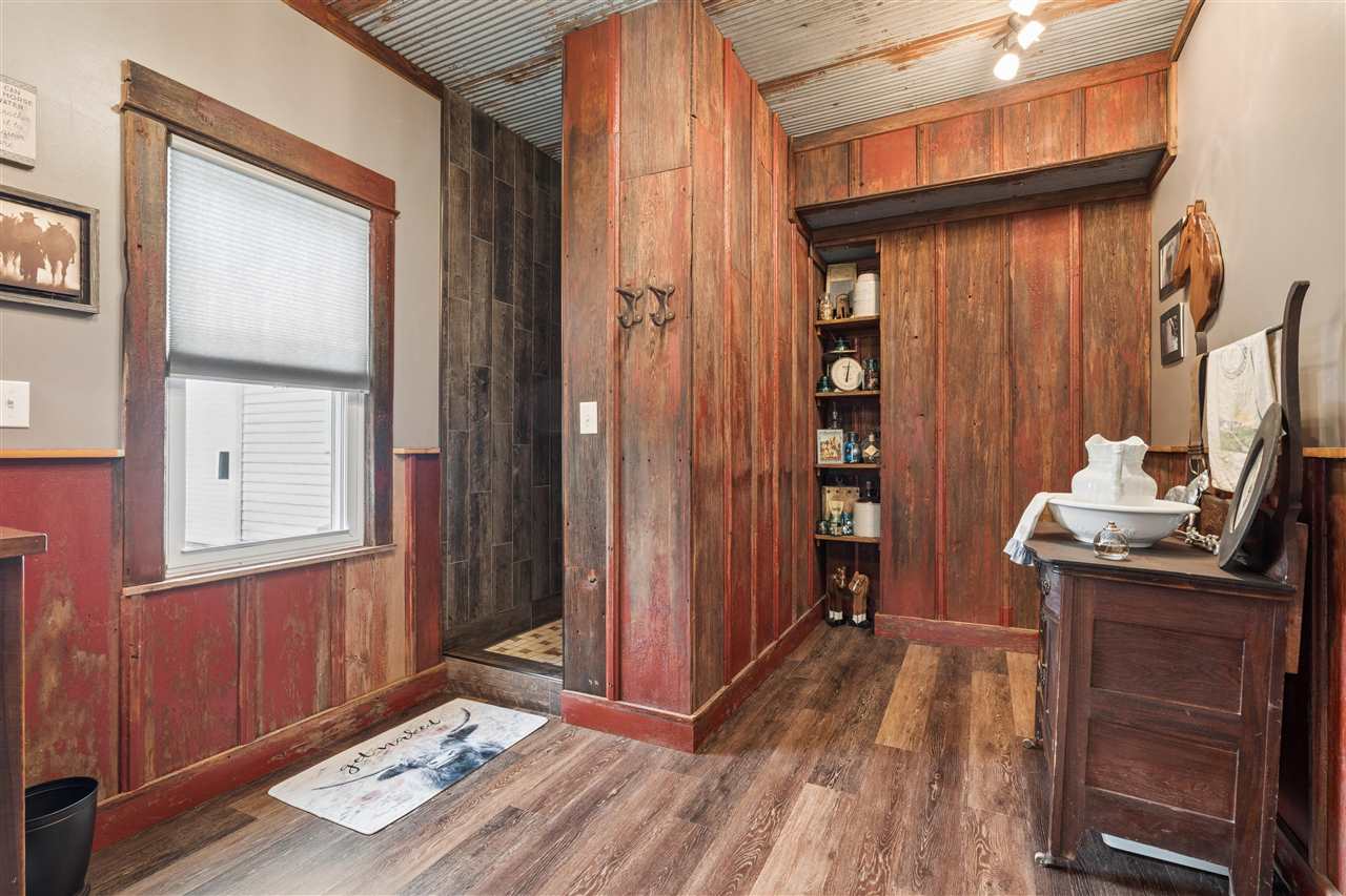 1317 68th Street Keystone IA 52249