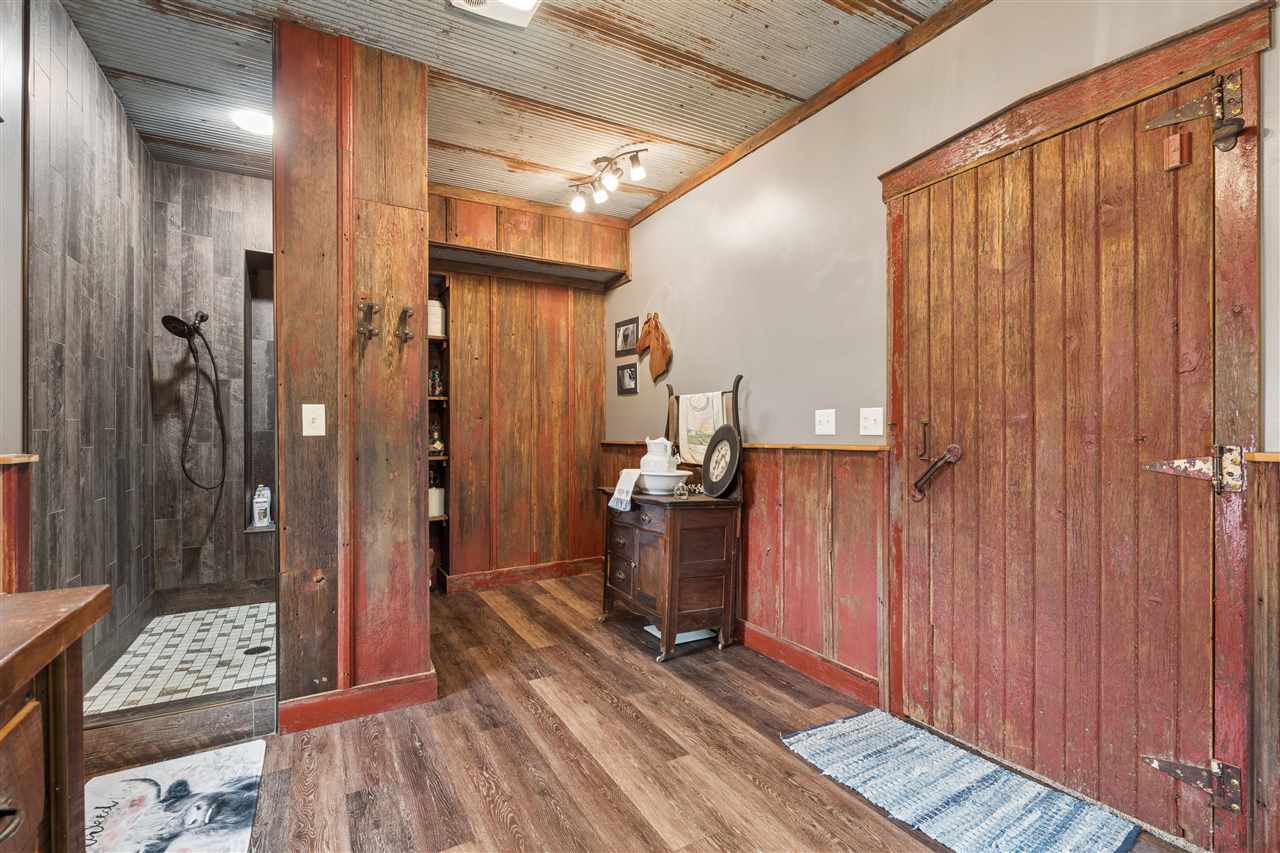 1317 68th Street Keystone IA 52249