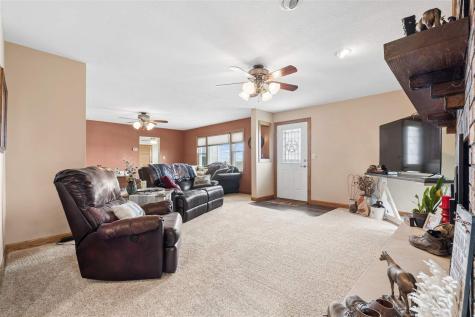1317 68th Street Keystone IA 52249