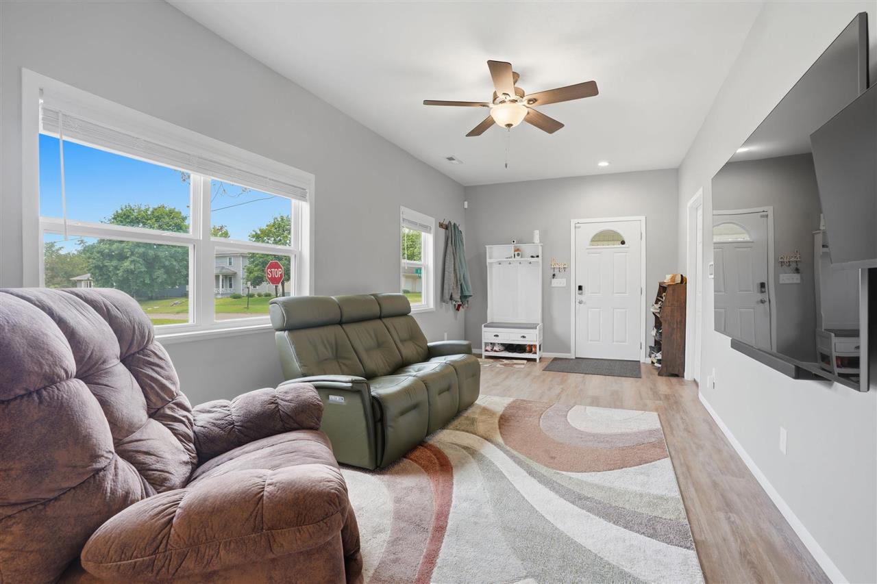 420 S Avenue C Washington IA 52353