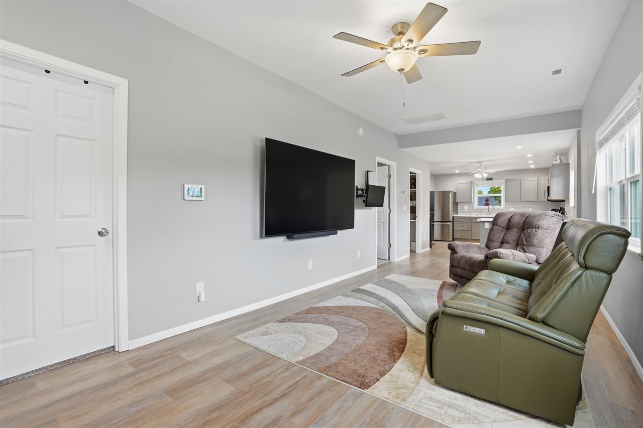420 S Avenue C Washington IA 52353