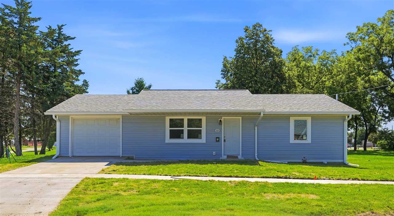 320 N C Avenue Washington IA 52353