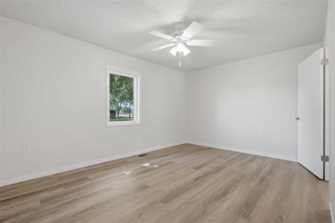 320 N C Avenue Washington IA 52353