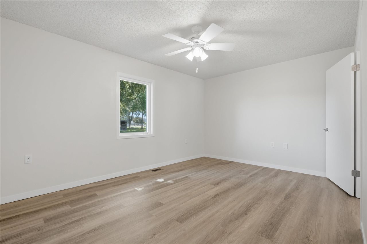 320 N C Avenue Washington IA 52353