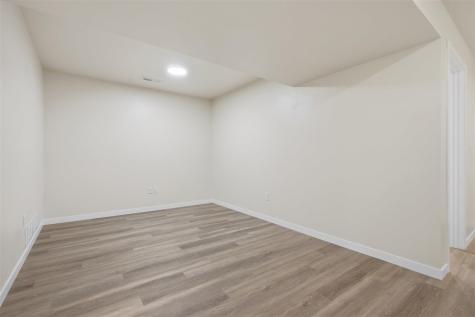 320 N C Avenue Washington IA 52353