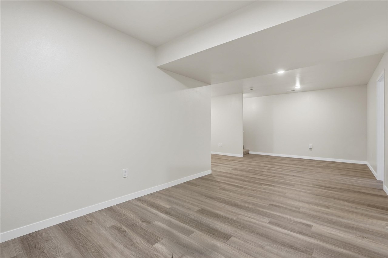 320 N C Avenue Washington IA 52353