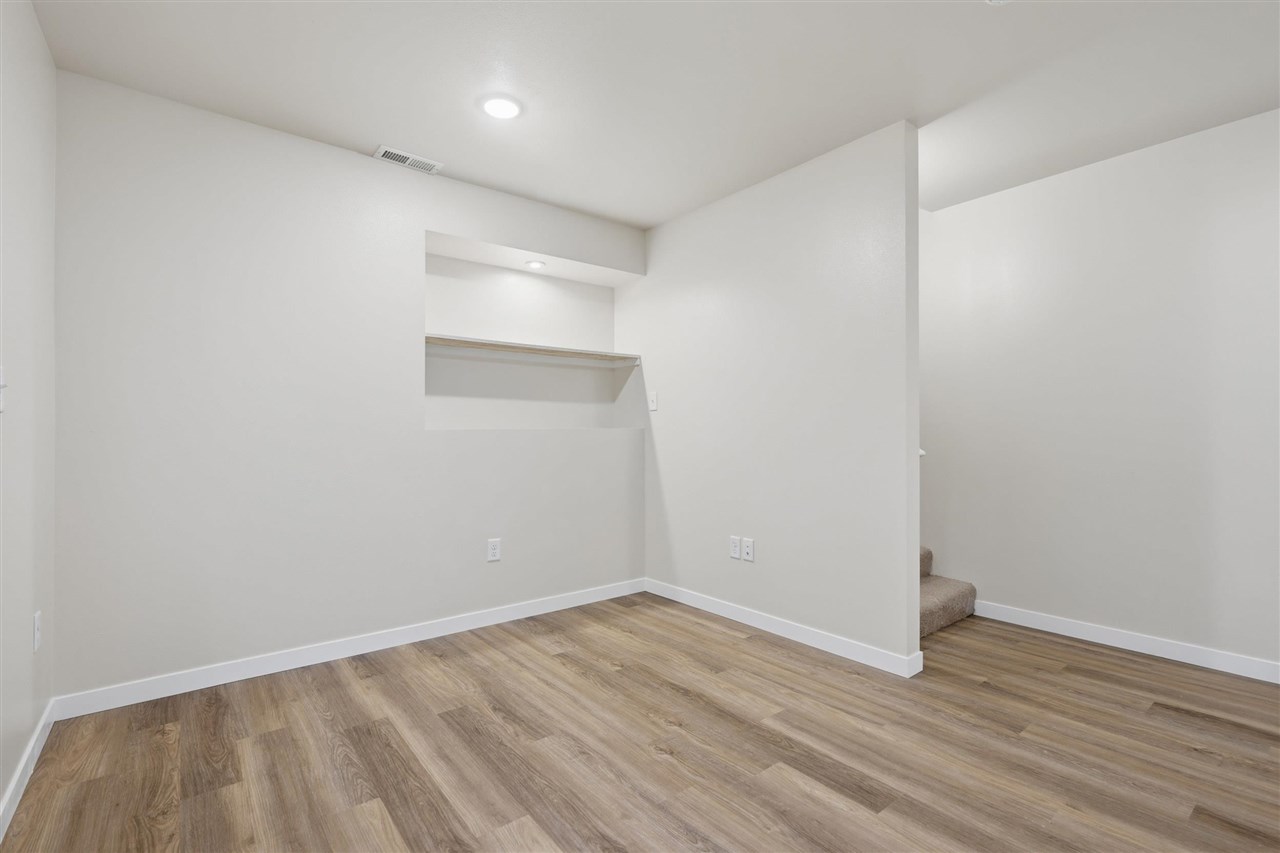 320 N C Avenue Washington IA 52353