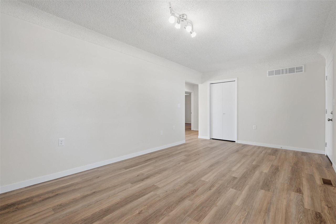 320 N C Avenue Washington IA 52353