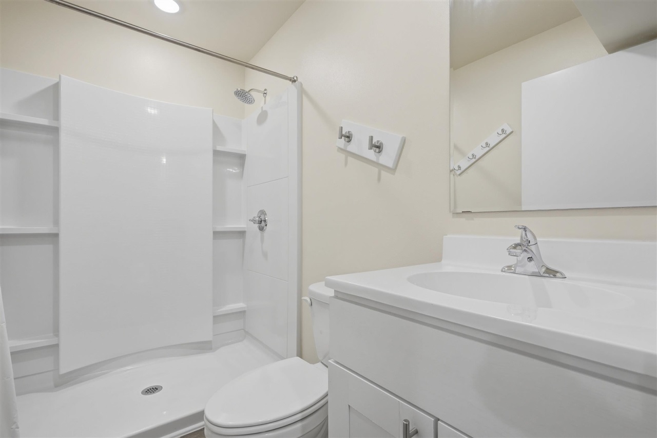 320 N C Avenue Washington IA 52353