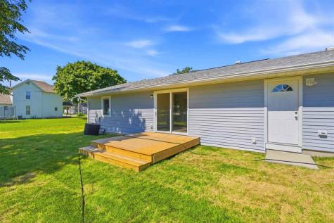 320 N C Avenue Washington IA 52353