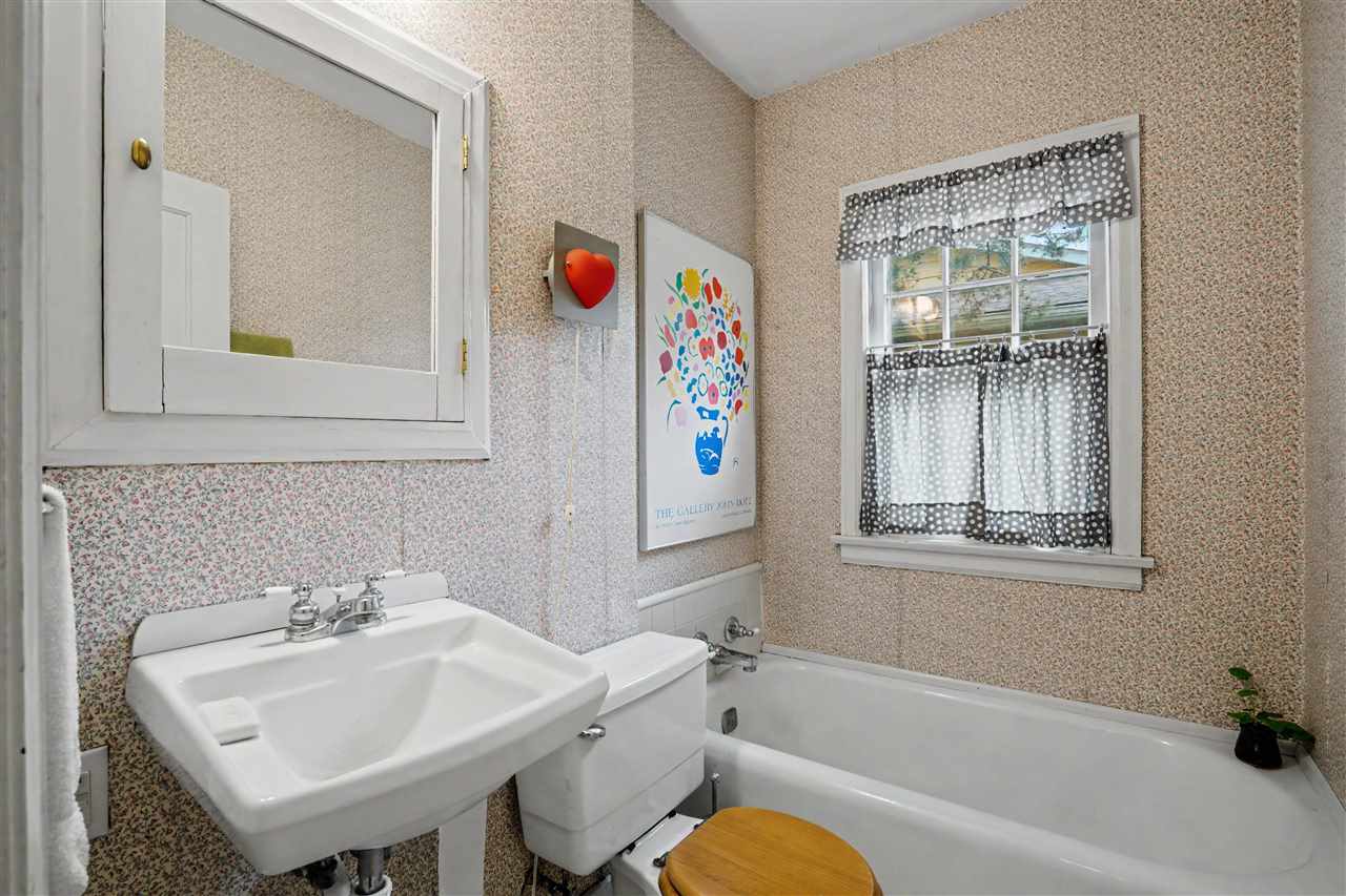 1102 E Bloomington Street Iowa City IA 52245