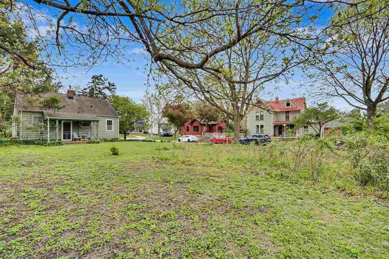 1102 E Bloomington Street Iowa City IA 52245
