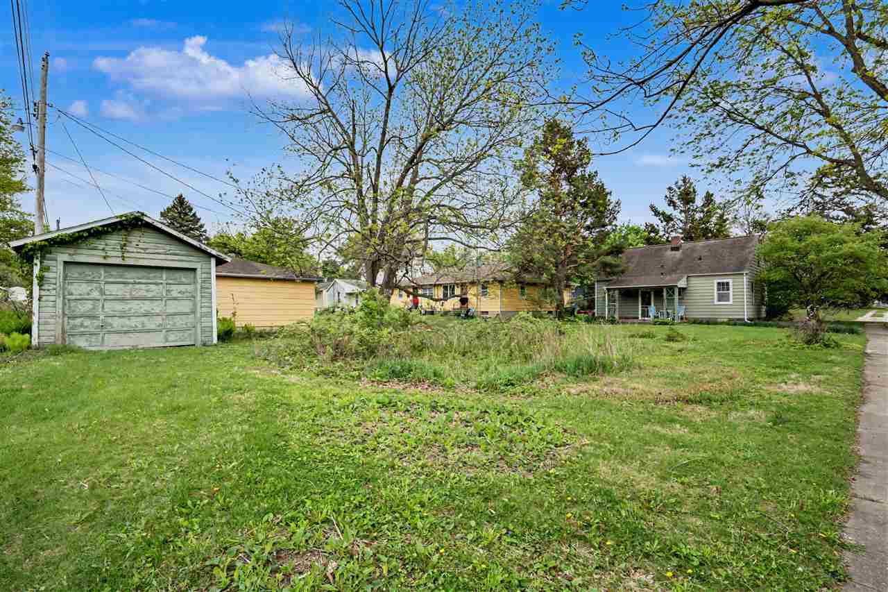 1102 E Bloomington Street Iowa City IA 52245