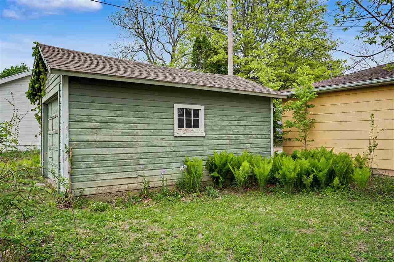 1102 E Bloomington Street Iowa City IA 52245