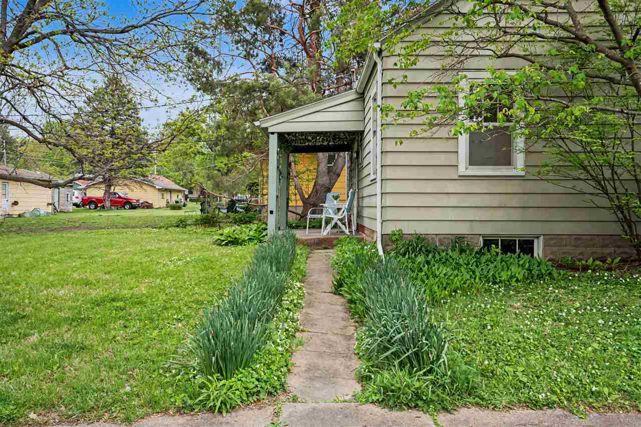 1102 E Bloomington Street Iowa City IA 52245