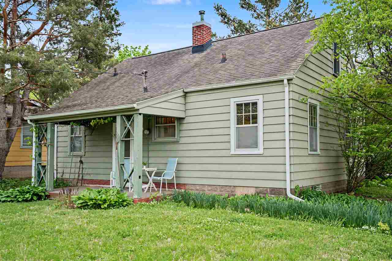 1102 E Bloomington Street Iowa City IA 52245