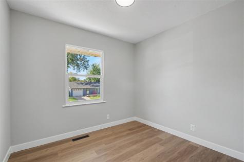 3027 Stratford Lane SW Cedar Rapids IA 52404