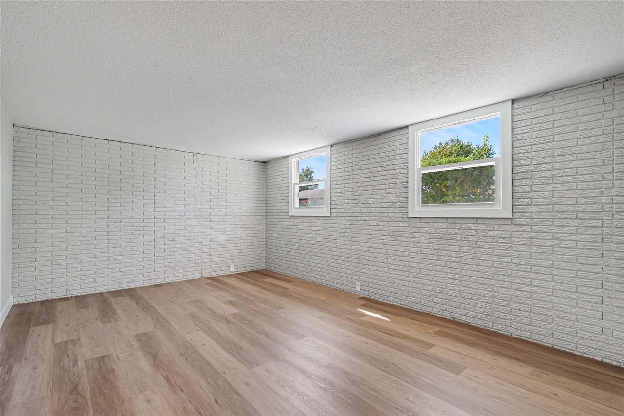 3027 Stratford Lane SW Cedar Rapids IA 52404