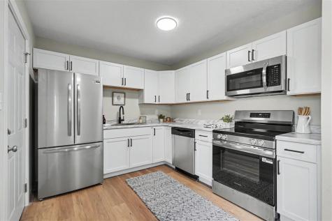 3027 Stratford Lane SW Cedar Rapids IA 52404