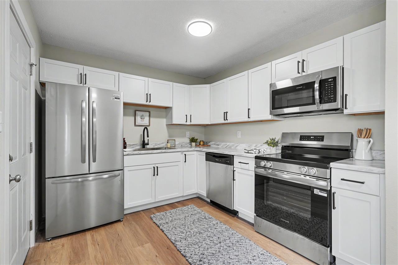 3027 Stratford Lane SW Cedar Rapids IA 52404