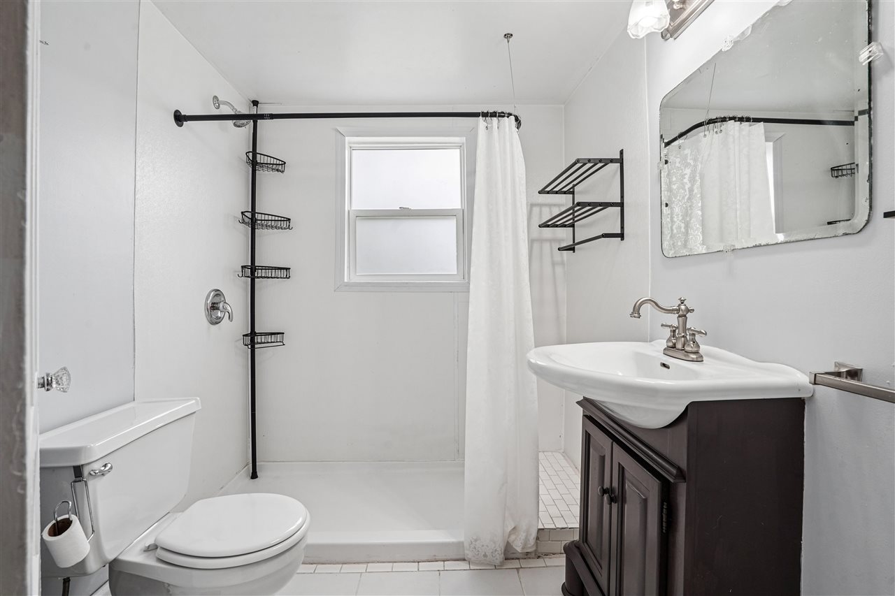 388 W Hilton Street Marengo IA 52301