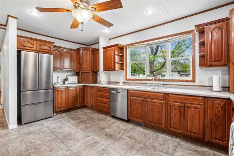 388 W Hilton Street Marengo IA 52301