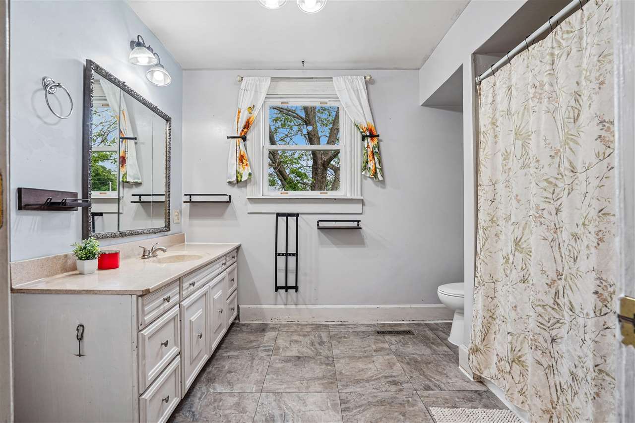 388 W Hilton Street Marengo IA 52301