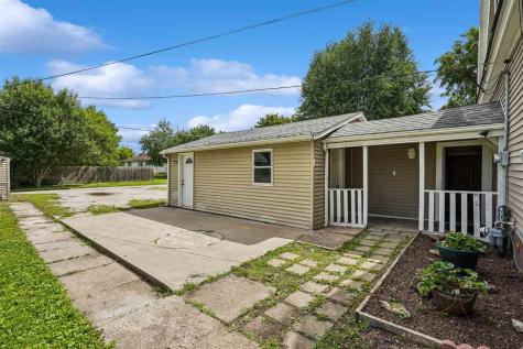 388 W Hilton Street Marengo IA 52301