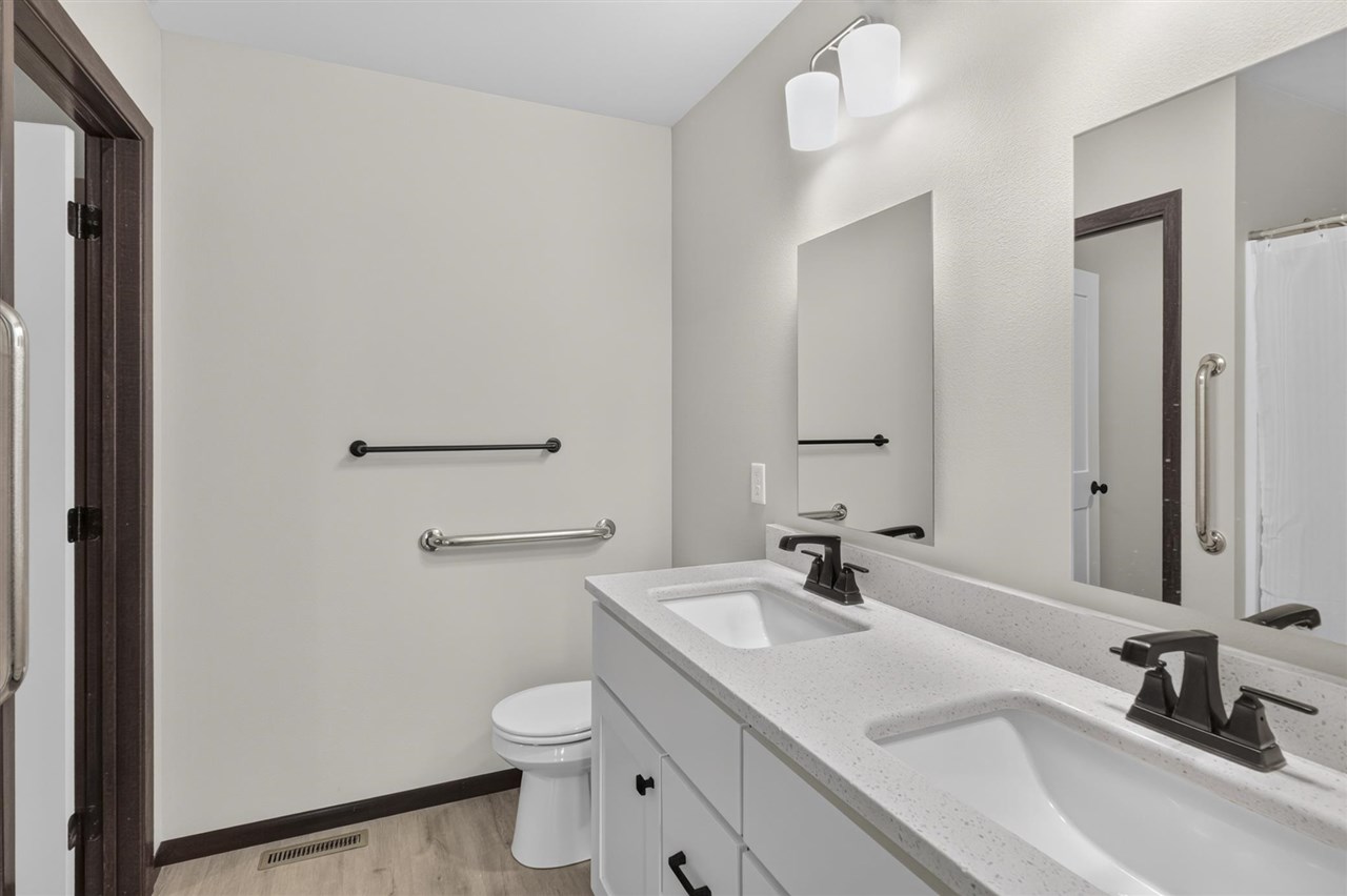 921 Prairie View Drive West Branch IA 52358
